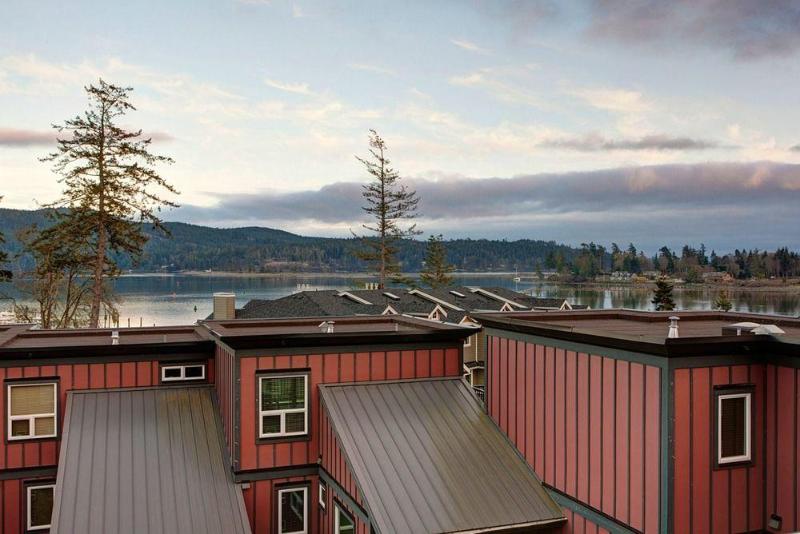 Sooke Harbour Resort & Marina