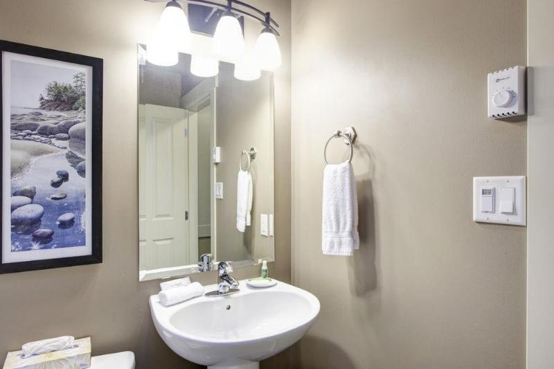 Sooke Harbour Resort & Marina