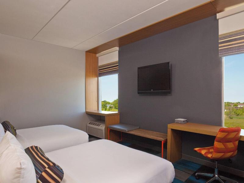Aloft Bolingbrook image