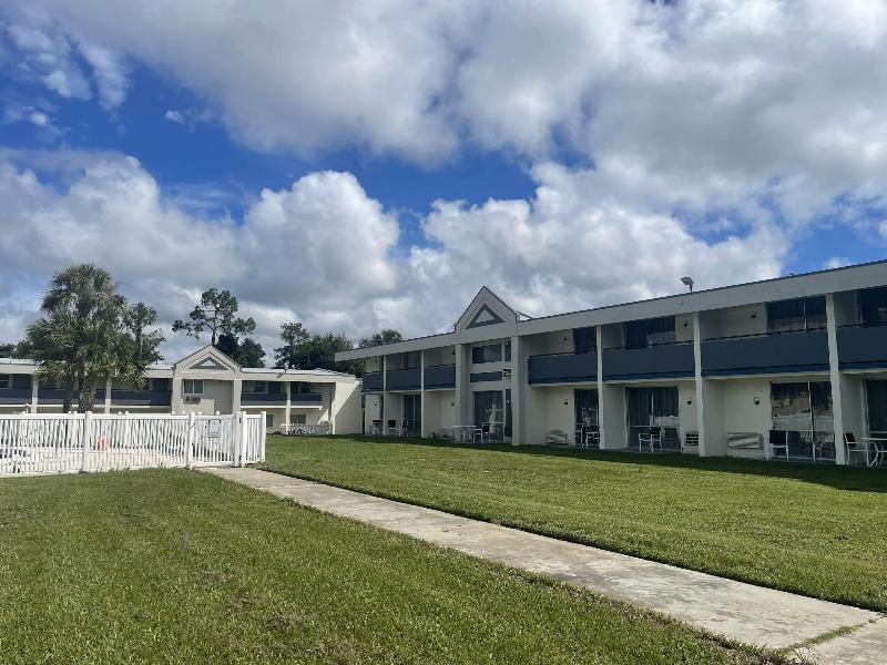 Days Inn By Wyndham Ocala North image