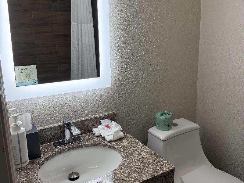 Days Inn By Wyndham Ocala North image