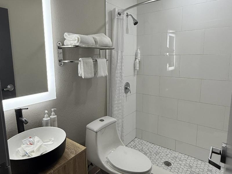 Days Inn By Wyndham Ocala North image