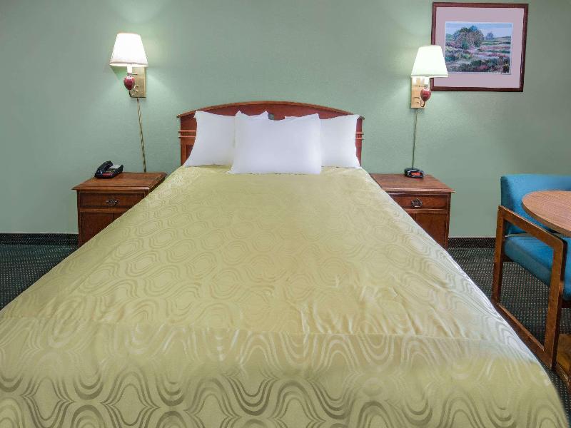 Days Inn by Wyndham Ontario Airport image