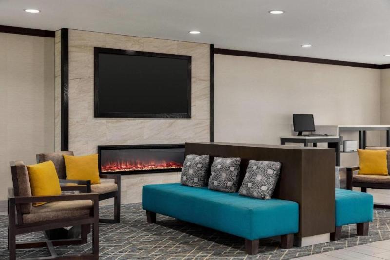 La Quinta Inn Peru Starved Rock State Park image