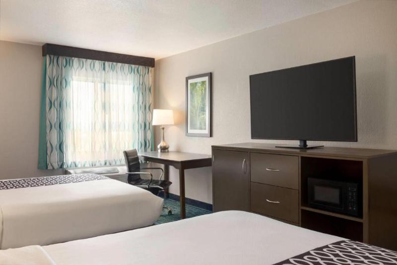 La Quinta Inn Peru Starved Rock State Park image