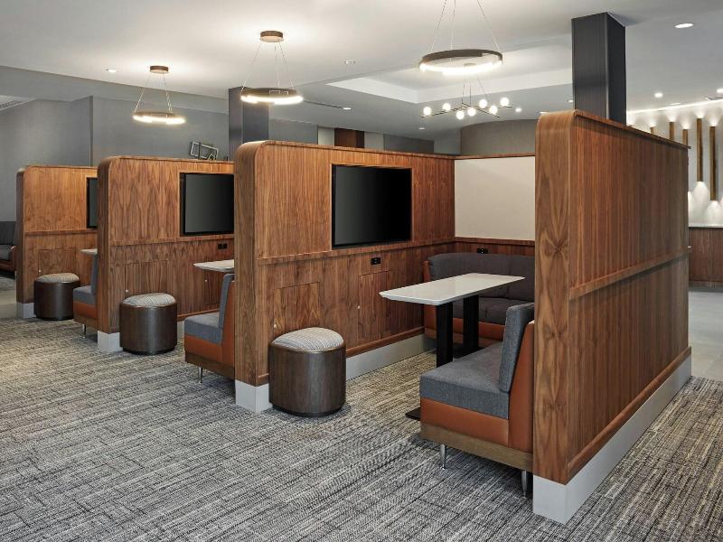 Courtyard By Marriott Hamilton
