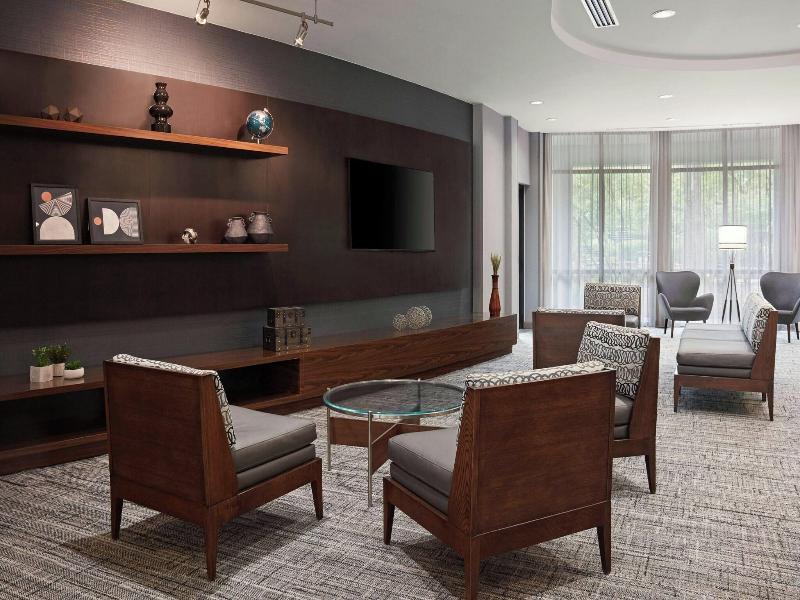 Courtyard By Marriott Hamilton
