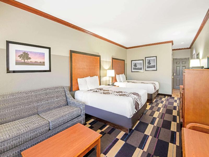 La Quinta Inn & Suites Oklahoma City-Moore image