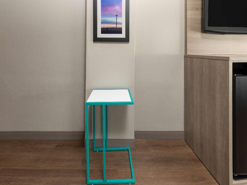 La Quinta Inn & Suites Oklahoma City-Moore image