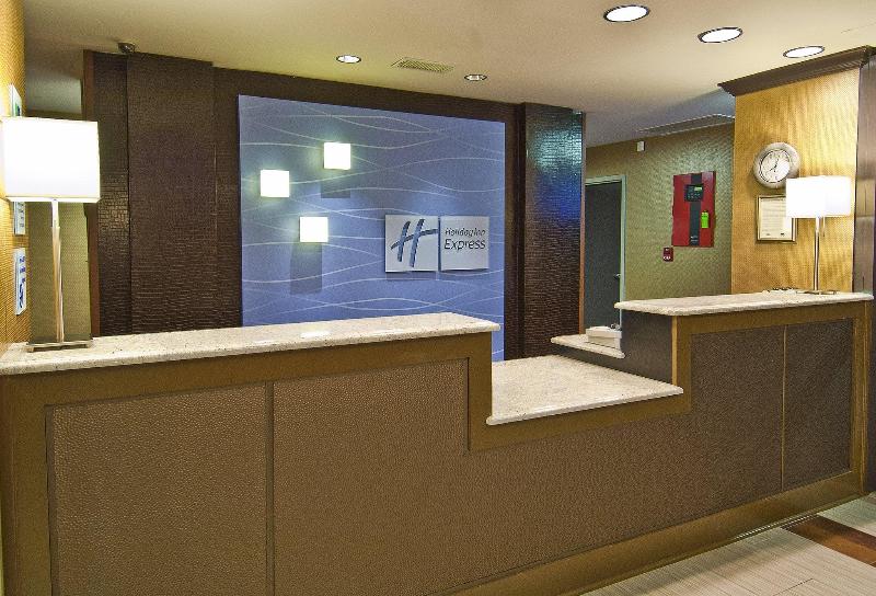 Holiday Inn Express & Suites Olive Branch