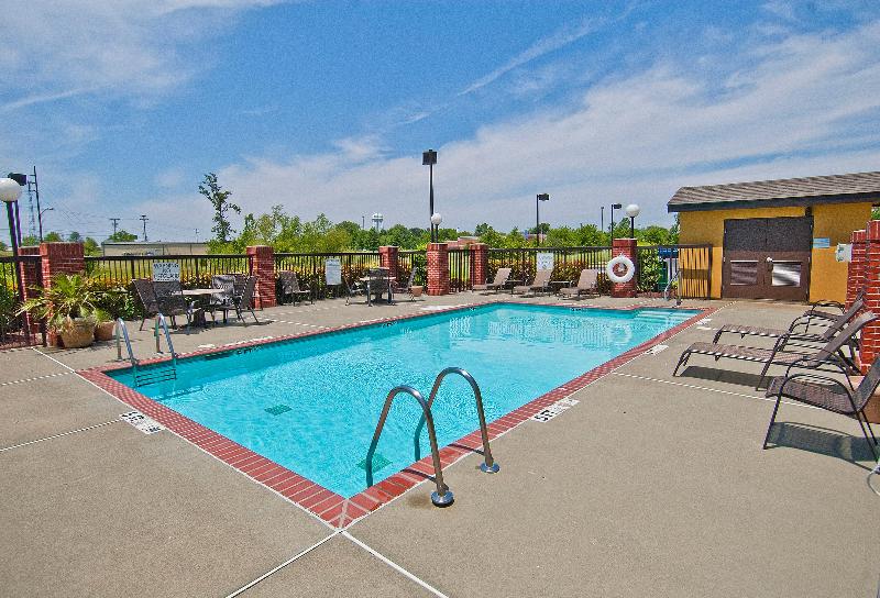 Holiday Inn Express & Suites Olive Branch image