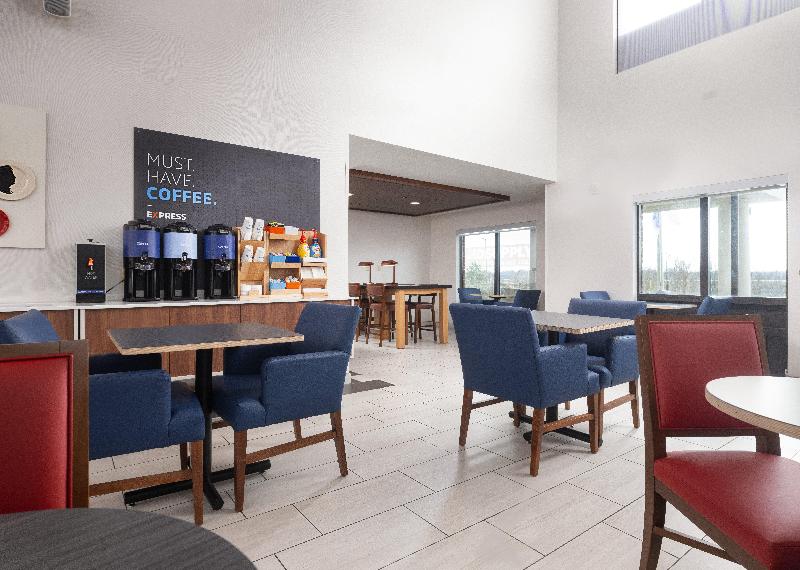 Holiday Inn Express & Suites Olive Branch image
