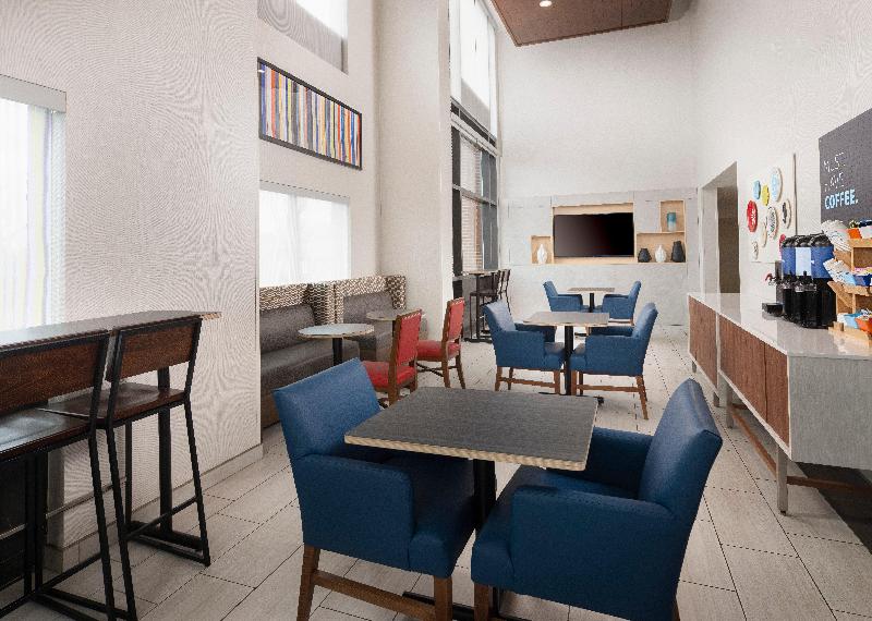 Holiday Inn Express & Suites Olive Branch image
