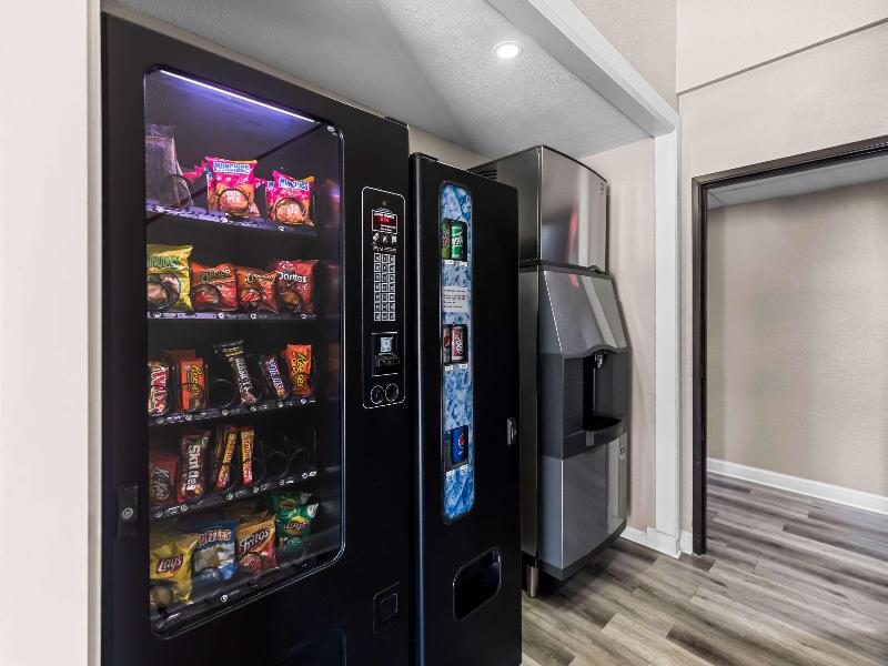 Quality Inn Oskaloosa image