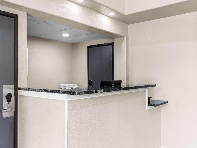 Quality Inn Oskaloosa image