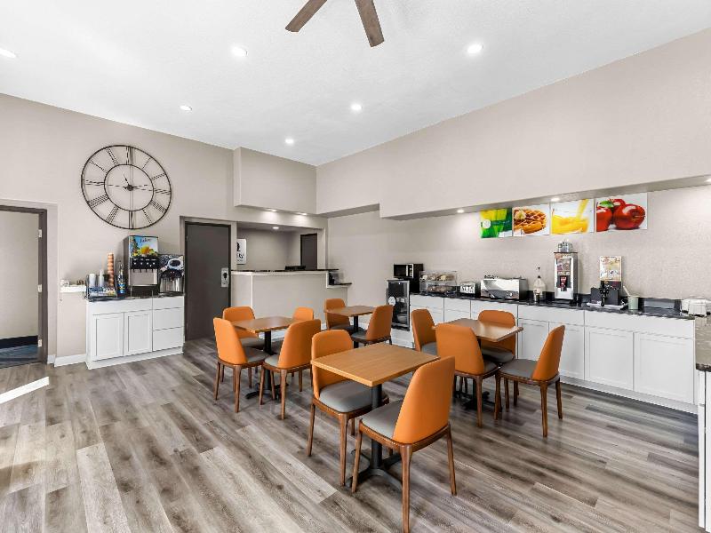 Quality Inn Oskaloosa image