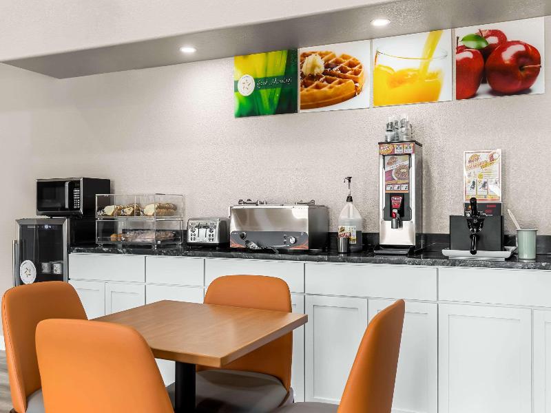 Quality Inn Oskaloosa image