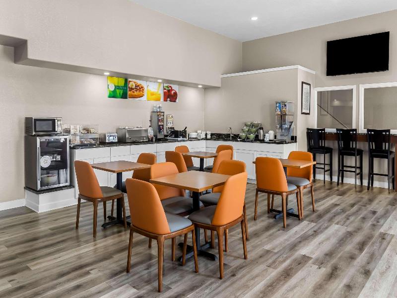 Quality Inn Oskaloosa image