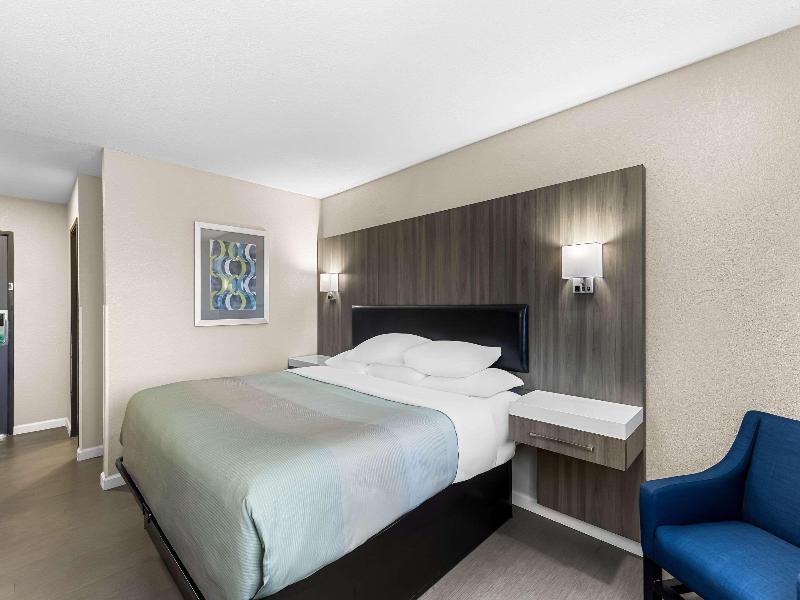 Quality Inn Oskaloosa image