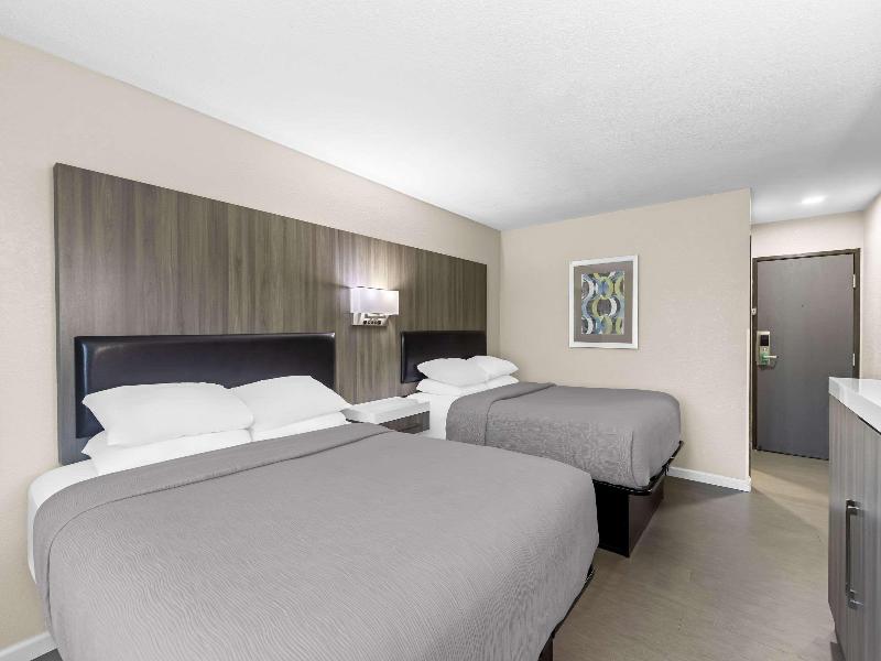Quality Inn Oskaloosa image