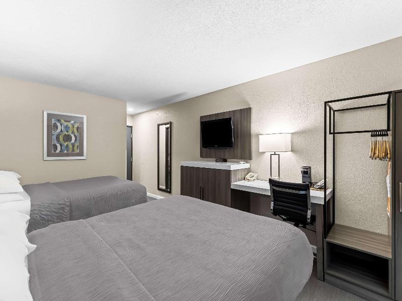 Quality Inn Oskaloosa image