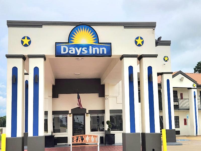 Days Inn by Wyndham Orange image