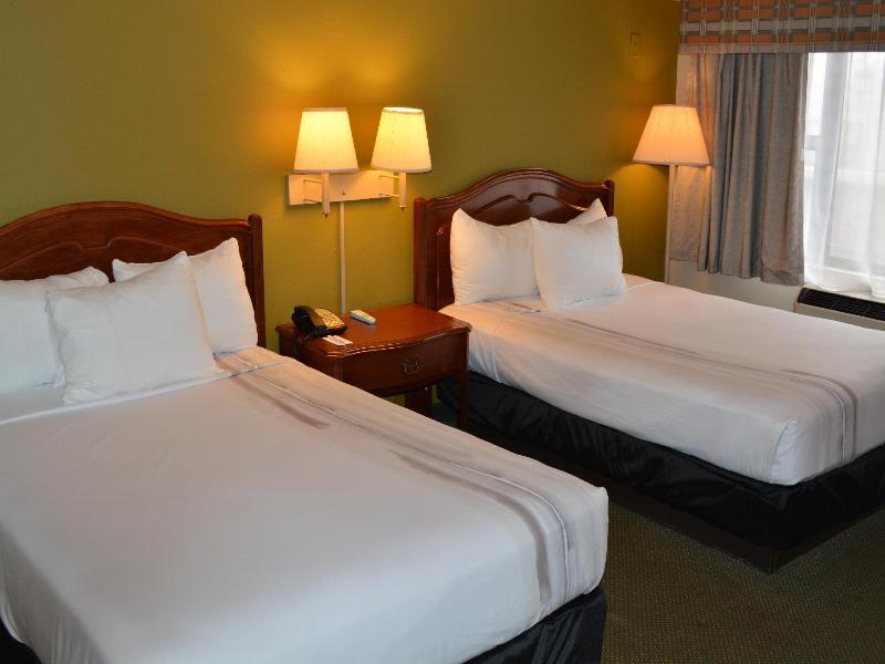 Best Western Plus Hyde Park Chicago Hotel image