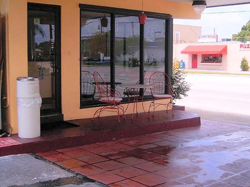 Budget Inn Okeechobee image