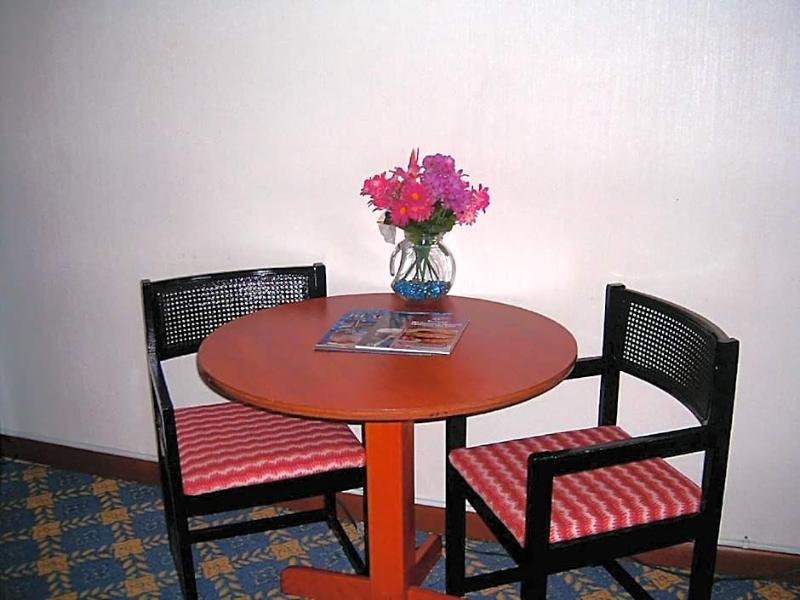 Budget Inn Okeechobee image