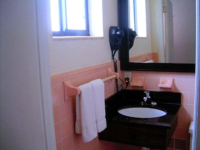 Budget Inn Okeechobee image