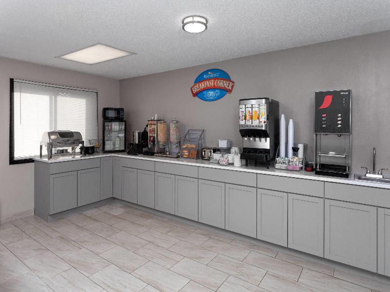 Baymont By Wyndham Oshkosh Airport