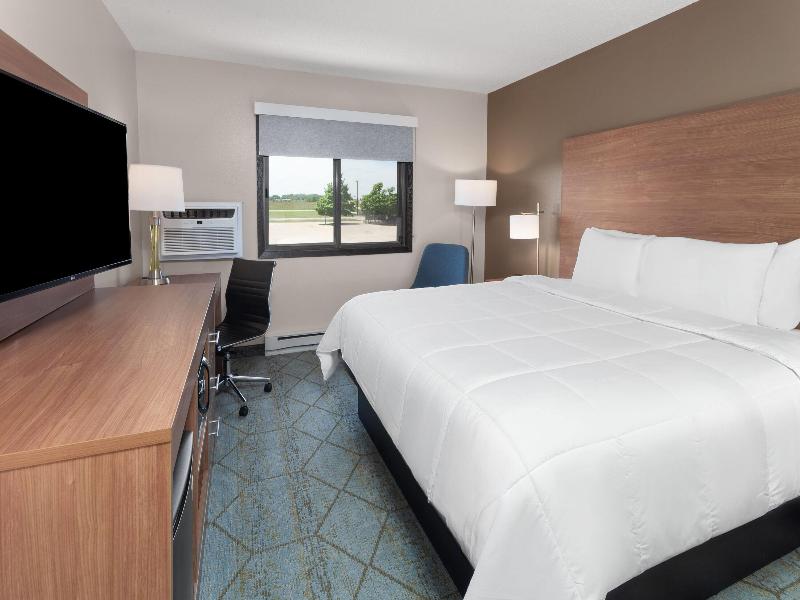 DOUBLE KING BED NON SMOKING — photo 4