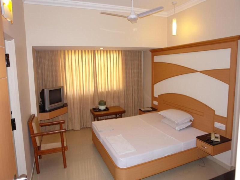Capital O 12811 Hotel Sree Murugan — photo 4