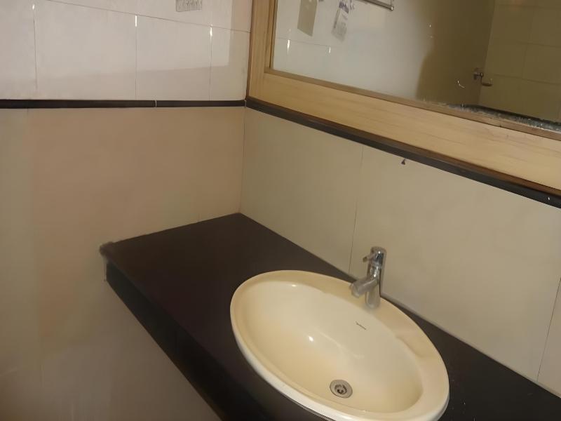Capital O 12811 Hotel Sree Murugan — photo 22