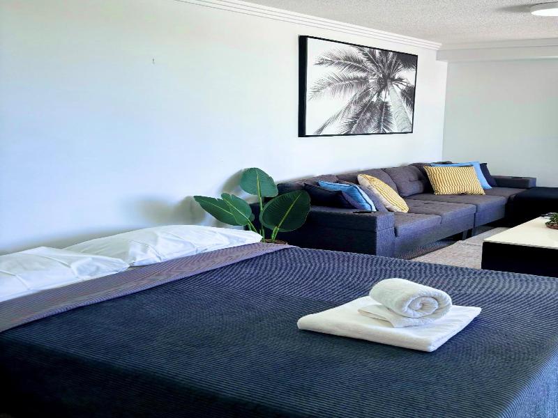 Aqualine Apartments image