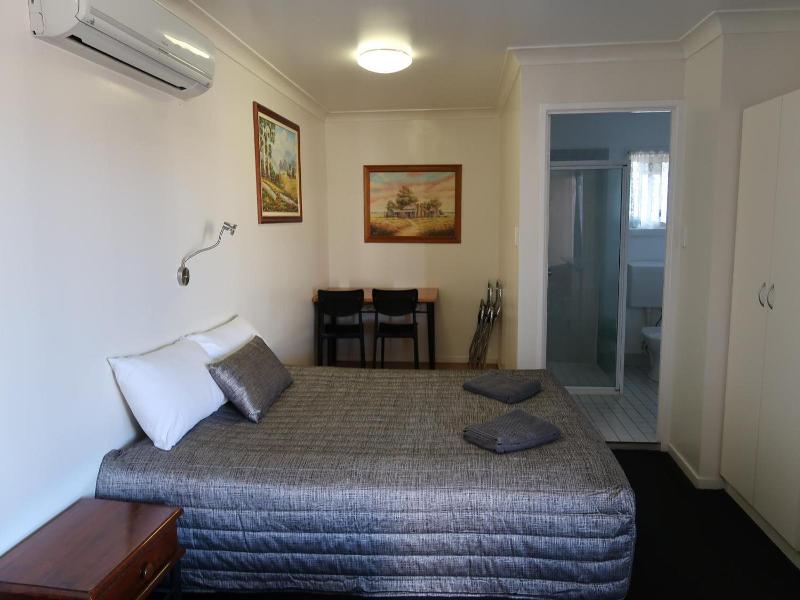 Charleville Waltzing Matilda Motor Inn