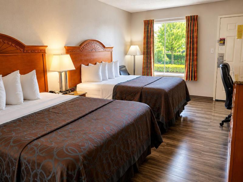 Days Inn by Wyndham Apple Valley Sevierville image