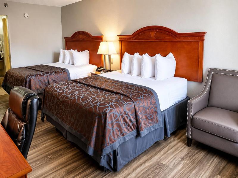Days Inn by Wyndham Apple Valley Sevierville image