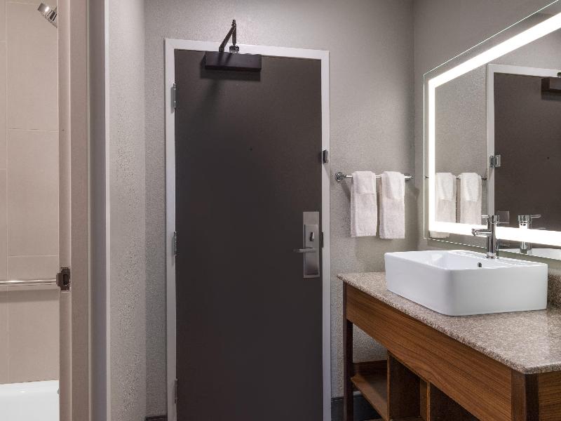 Garner Hotel Pigeon Forge Downtown by IHG image