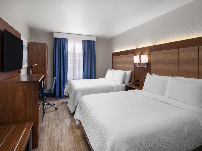 Garner Hotel Pigeon Forge Downtown by IHG image