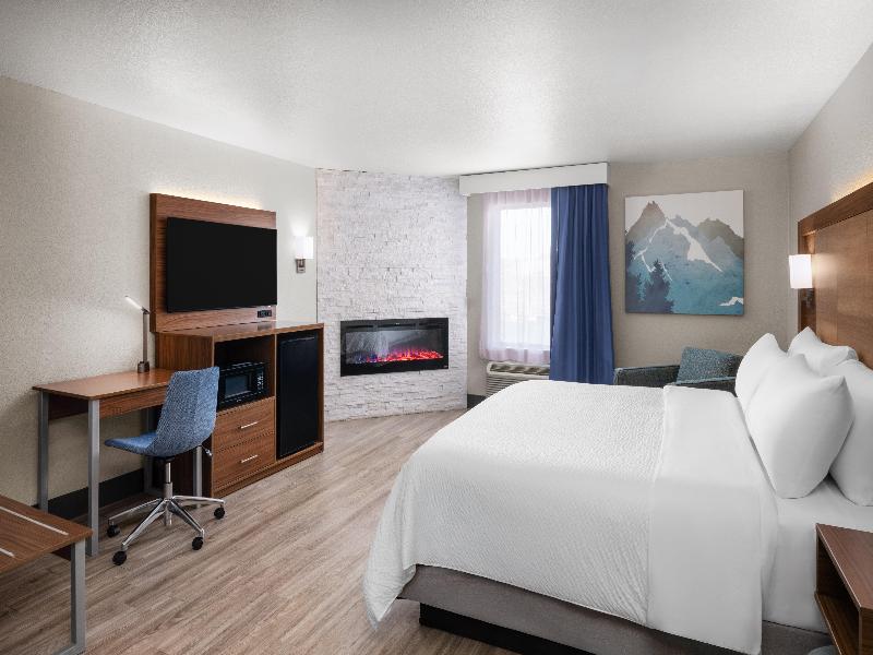 Garner Hotel Pigeon Forge Downtown by IHG image