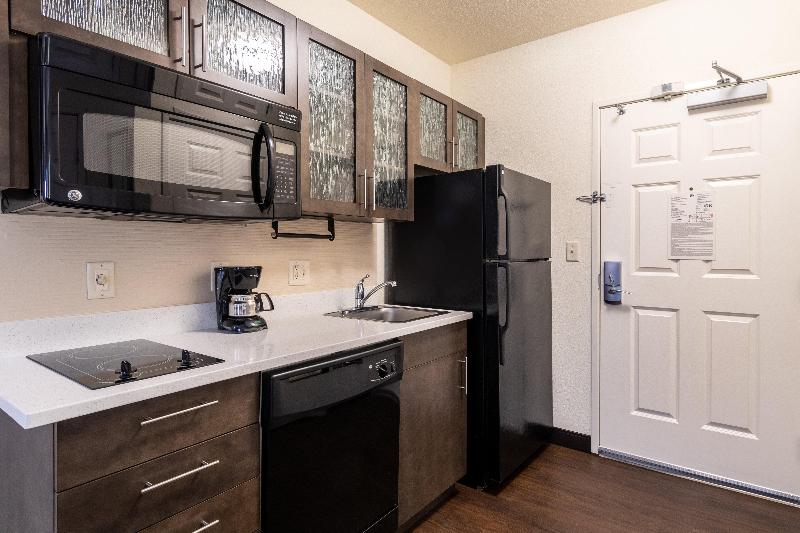 Candlewood Suites Portland-Airport photo 16