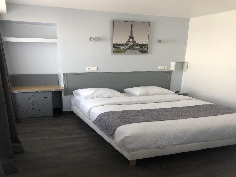 Hotel Clauzel image