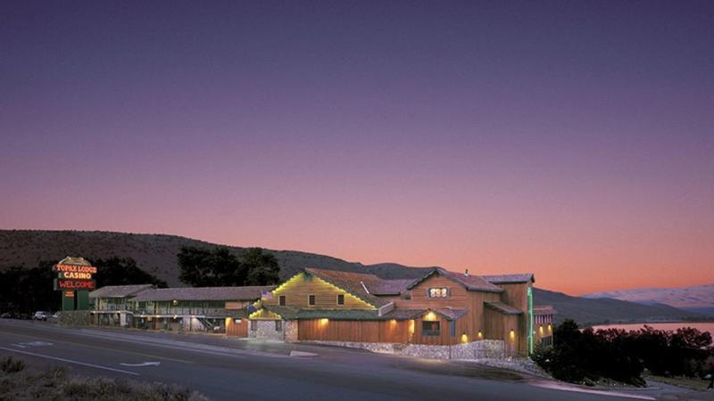 Super 8 by Wyndham Gardnerville Topaz Lake image