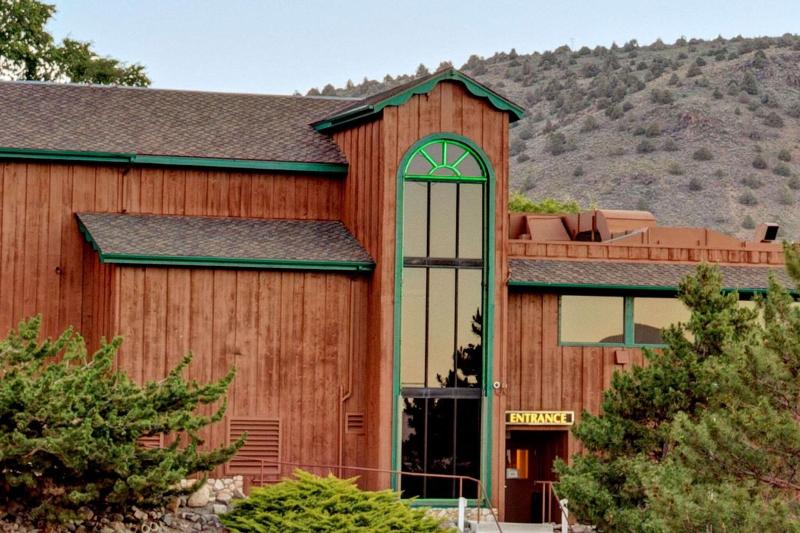 Super 8 by Wyndham Gardnerville Topaz Lake image