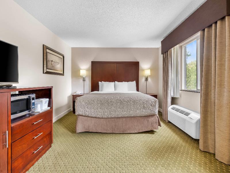 Quality Inn & Suites Clackamas image
