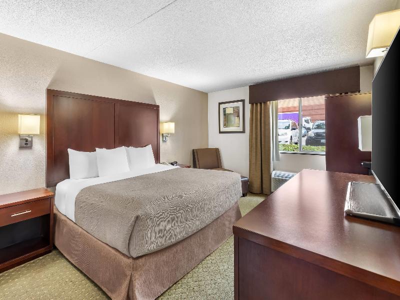 Quality Inn & Suites Clackamas image