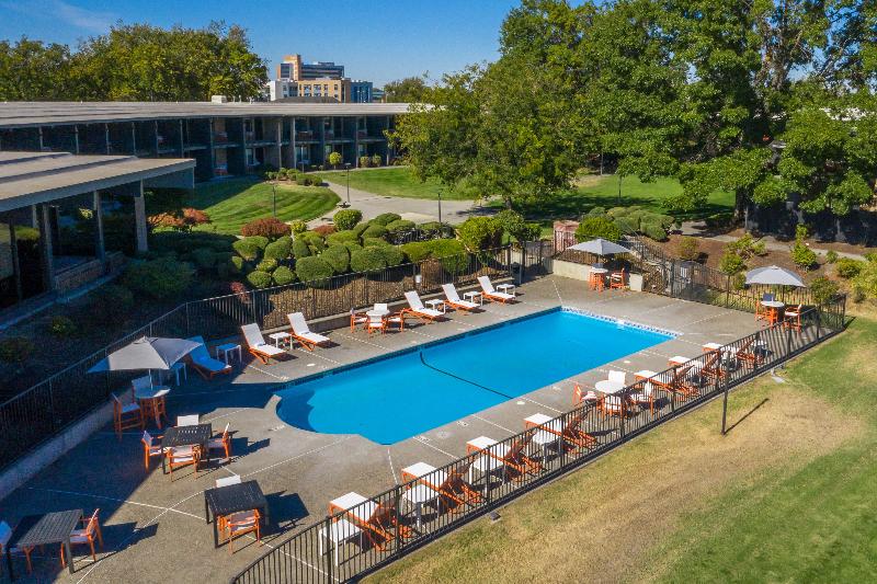 Holiday Inn Richland On The River By IHG image
