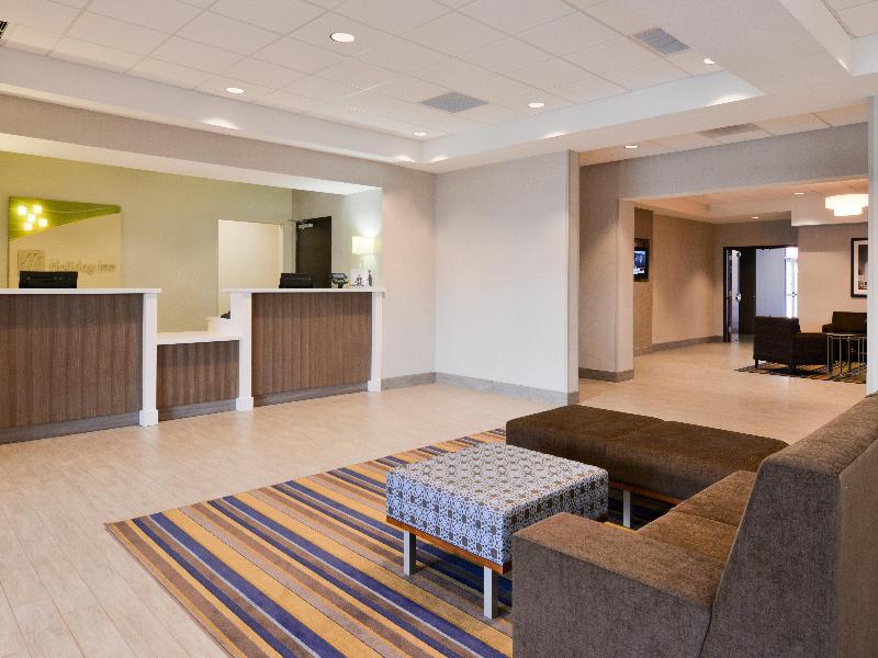 Holiday Inn Poplar Bluff image