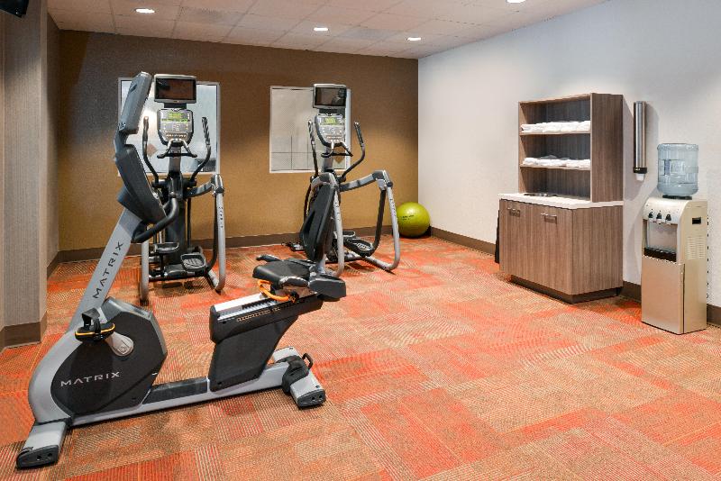 Holiday Inn Poplar Bluff image